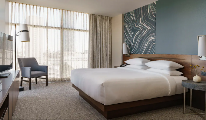 Hotel Bedroom Set Wooden Furniture used luxury hotel furniture for sale 1