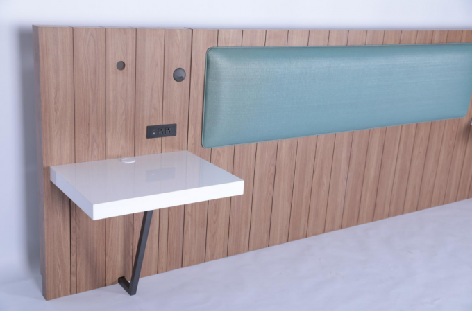Modern Hotel Simple Solid Wood King Headboard Dengan Dua Meja Malam 1