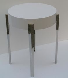 Harga yang bagus Wooden Top Round Metal Side Table For Coffee Shop , Wood Top End Tables on line