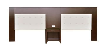 Harga yang bagus Walnut Solid Wood Headboard For Queen Beds With Power Hubs , Dark Color on line