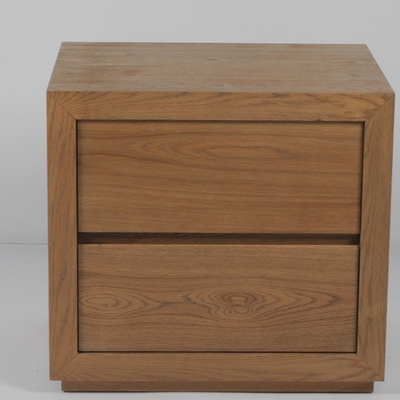 Harga yang bagus Modern Solid Oak Nightstand Luxury Hotel Bedroom Furniture Customized Color on line