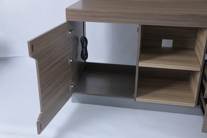 Modern Bedroom Custom Expansive Linear TV Panel Dan Desk Cabinet Untuk Hilton Hotel 4