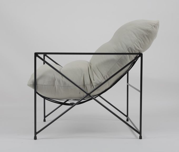 Indoor Feather Filling 73cm Height Contemporary Lounge Chairs 3